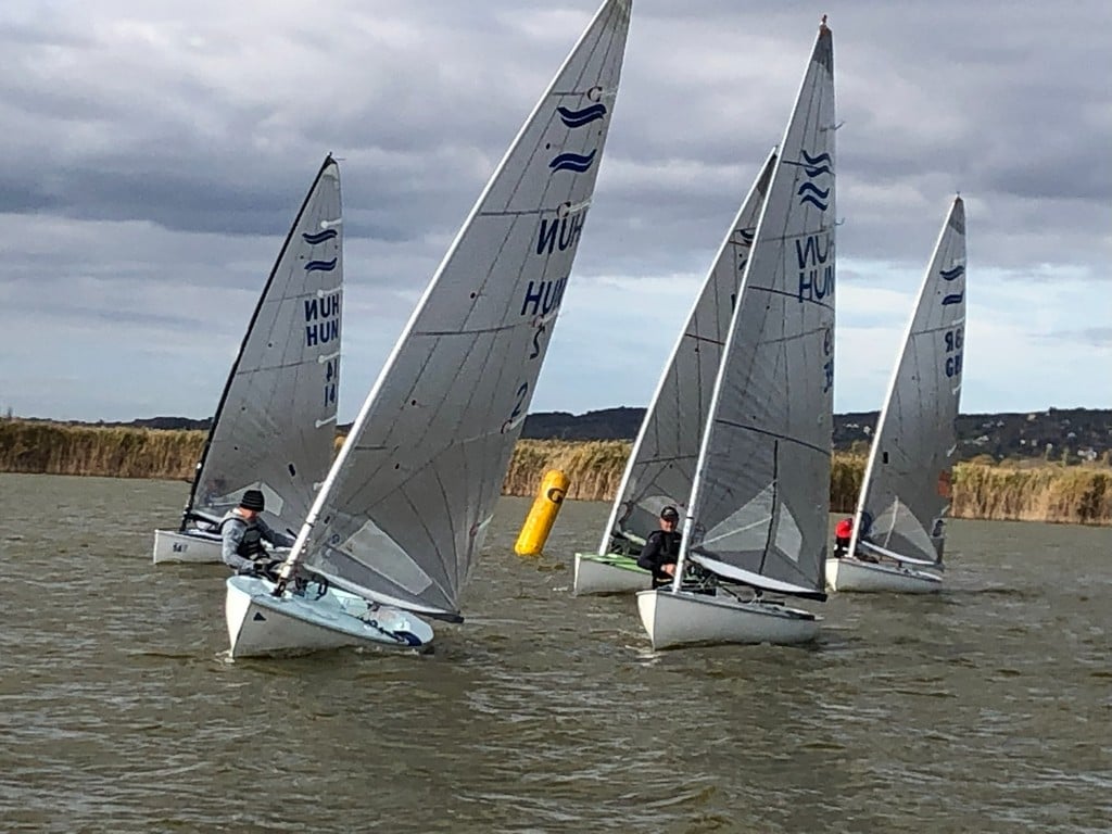 Kalandos versennyel zárult a velencei-tavi versenyszezon