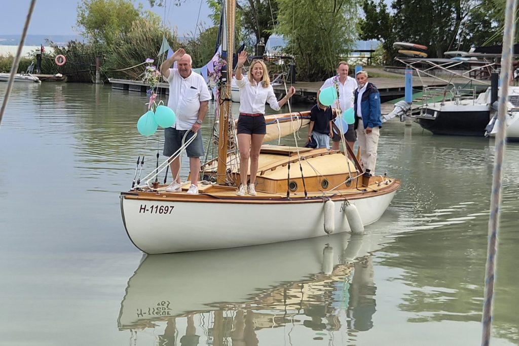 
A Bolygó a Balaton egyik legtöbb versenyen részt vett hajója
