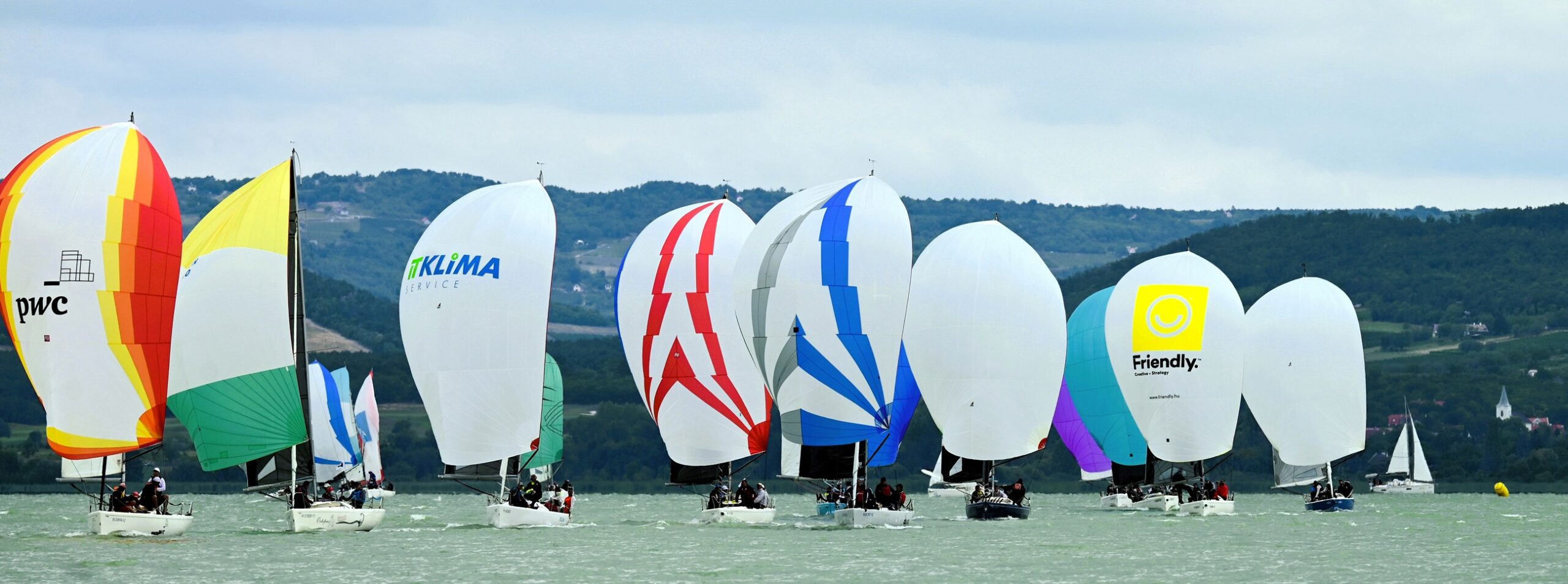 2025 – a 8 méteres One Design újra hasít. Sometimes Less is More.