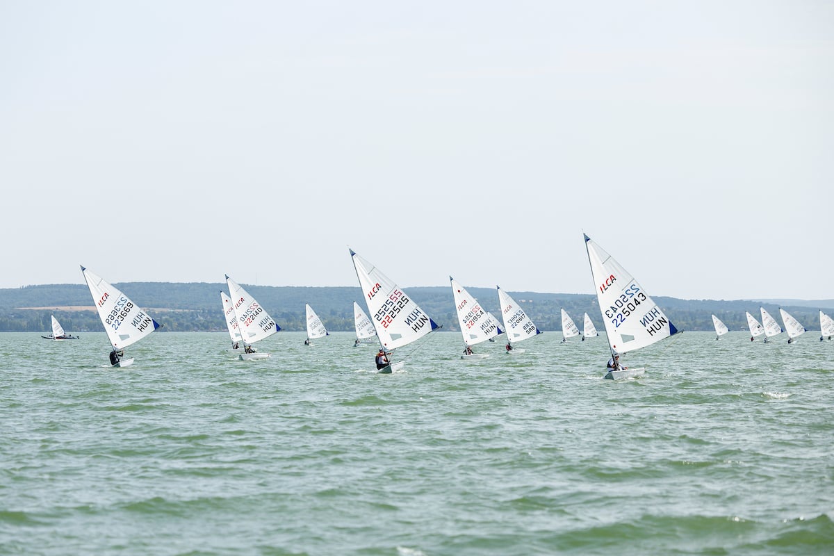 Rekordlétszámmal indult az ILCA és 470 Országos Bajnokság Balatonfüreden