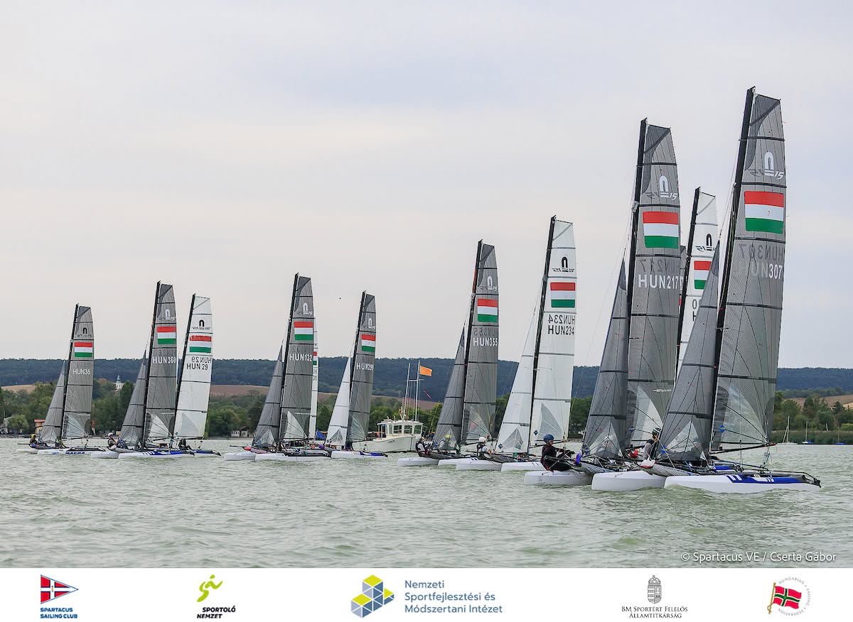 Szerdán két futammal megkezdődött a Nacra 15 OB és Európa-kupa forduló